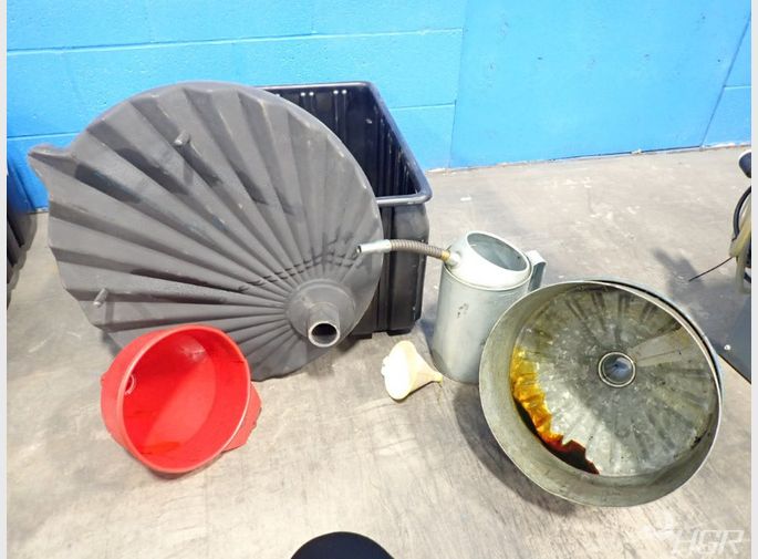  Funnels And Oil Cans
