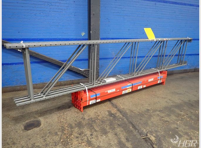  Pallet Racking Lot