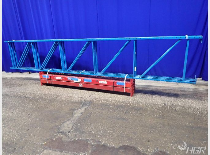  Pallet Racking Lot