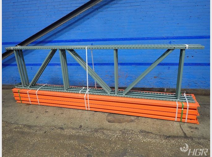  Pallet Racking Lot