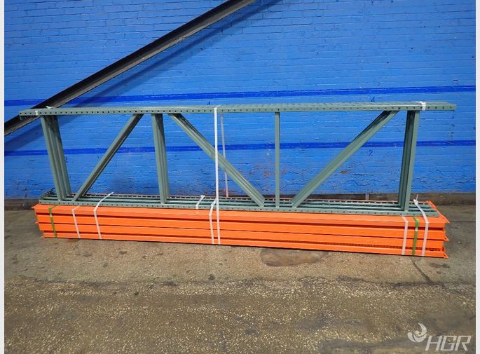  Pallet Racking Lot