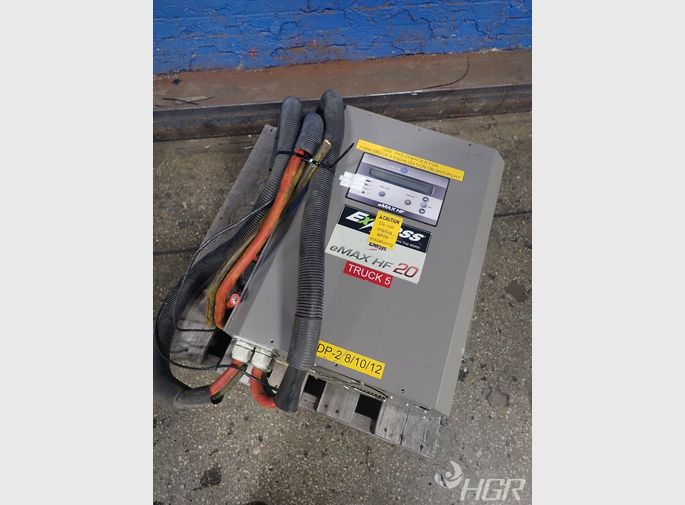 Akerwader Battery Charger