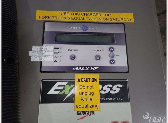 Akerwader Battery Charger