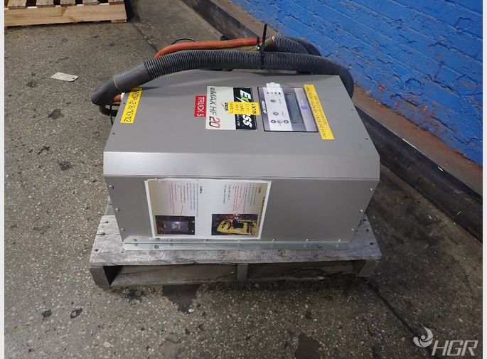 Akerwader Battery Charger