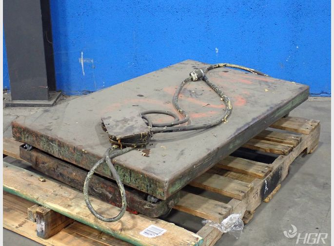 American Mfg Co Inc Electric Lift Table