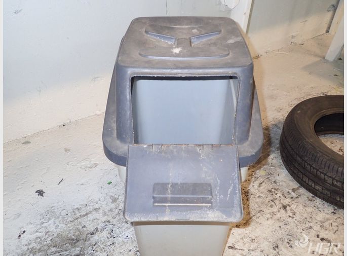 Tamor Rubber Trash Can