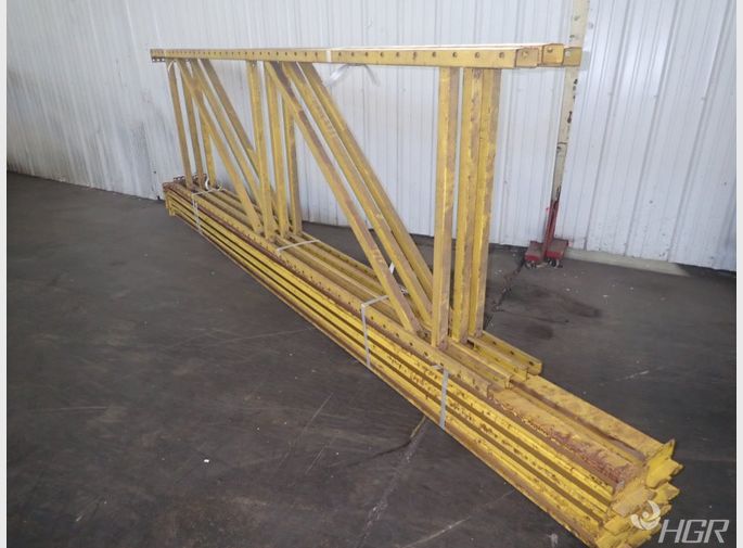  Pallet Racking Lot