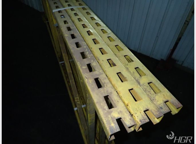  Pallet Racking Lot