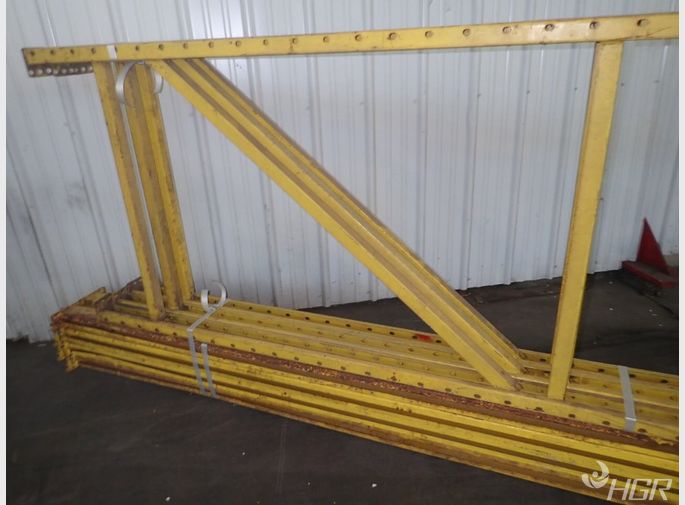  Pallet Racking Lot