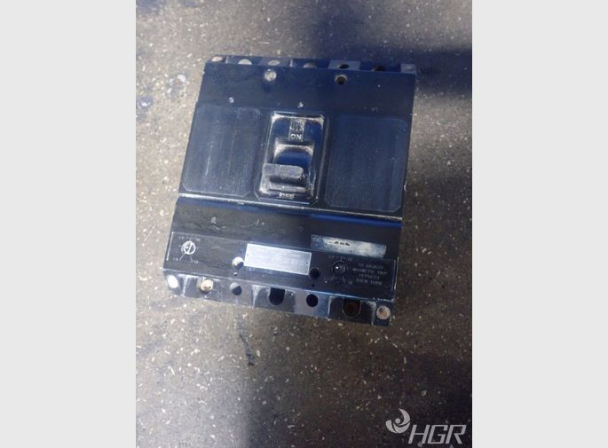  Circuit Breaker