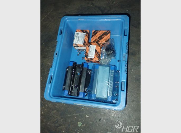  Linear Bearings