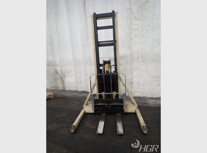 Crown Straddle Lift