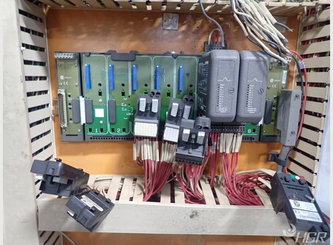  Electrical Cabinet W Electrical Components