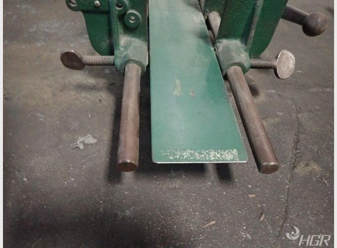  Paper Vise