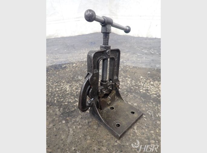  3 Pipe Clamp
