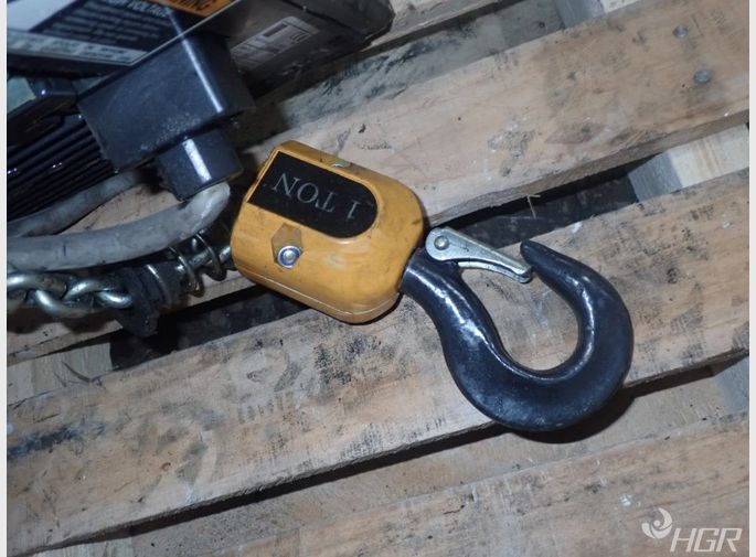 R M Chain Hoist