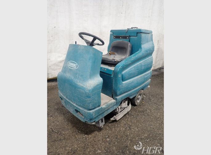 Tennant Floor Scrubber