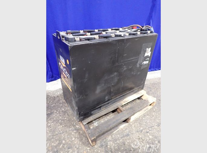Deca Battery