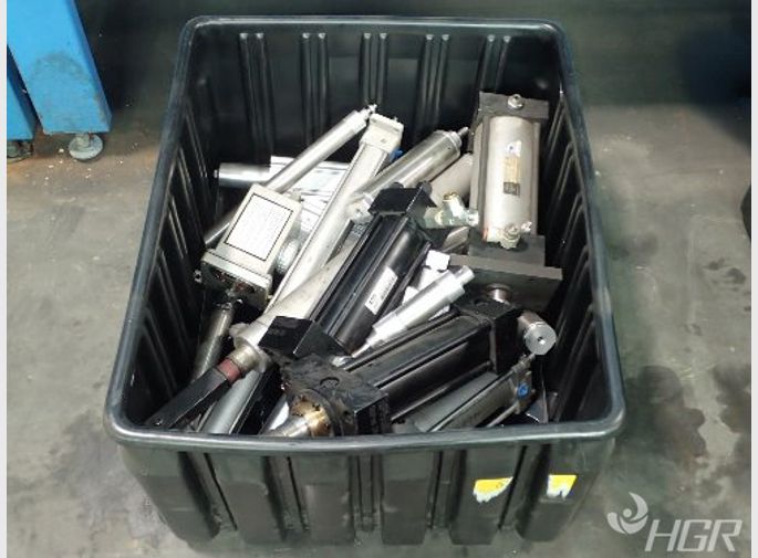  Cylinders