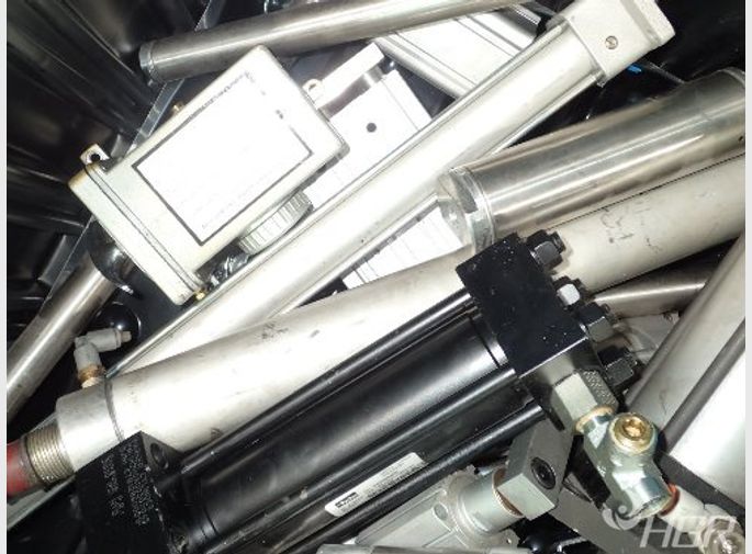  Cylinders