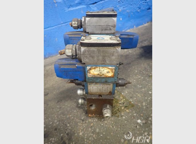 Sperry Vickers Directional Valve