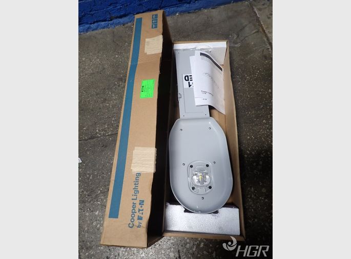 Eaton  Cooper Lighting Led Light Fixture