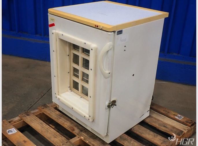 Felix Storch Refrigerator