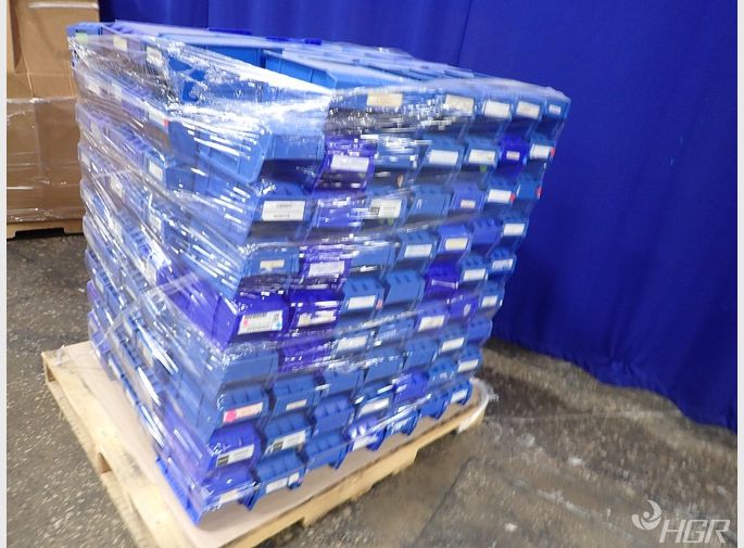  Plastic Stackable Totes