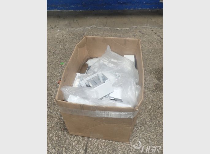  Plastic Hardware