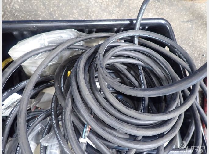  Cables