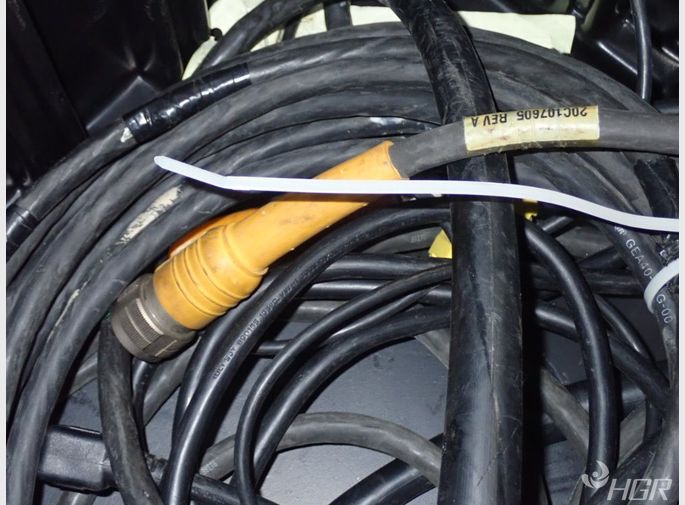  Cables