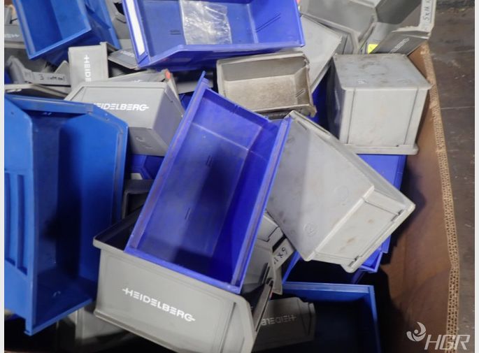  Plastic Bins