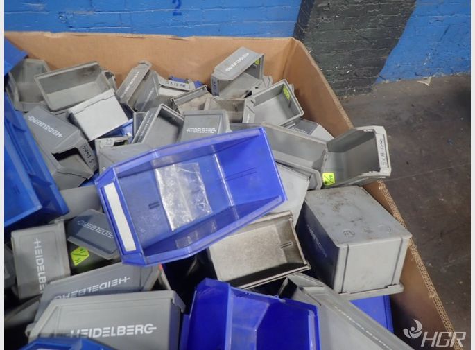  Plastic Bins