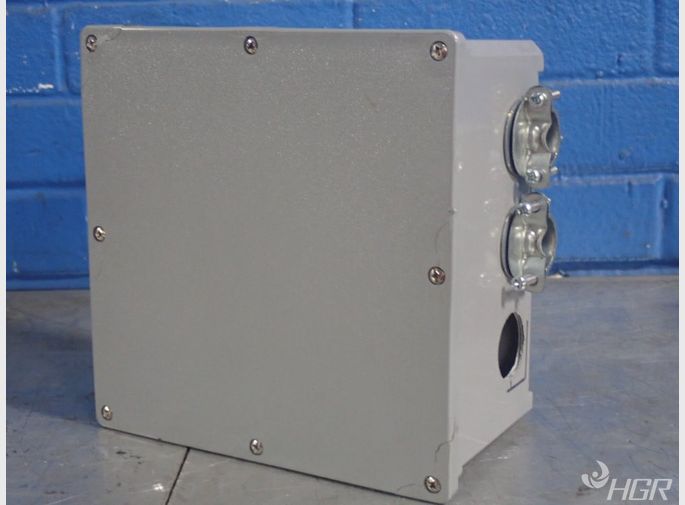  Screw Cover Pull Box
