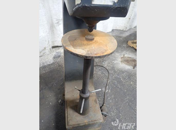 Detroit Testing Machine Hardness Tester
