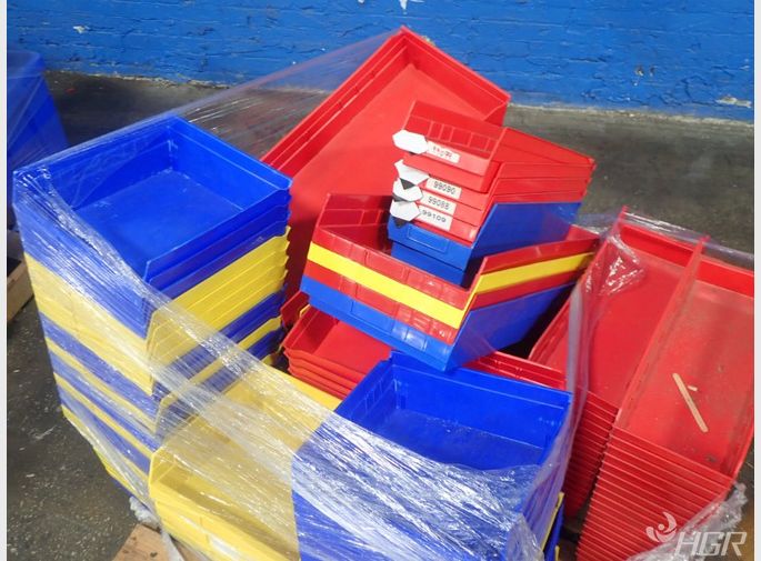  Plastic Bins