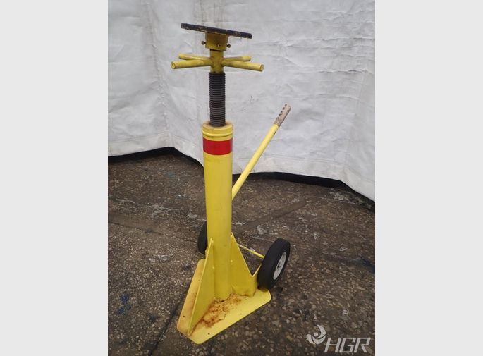  Trailer Stabilizing Jack