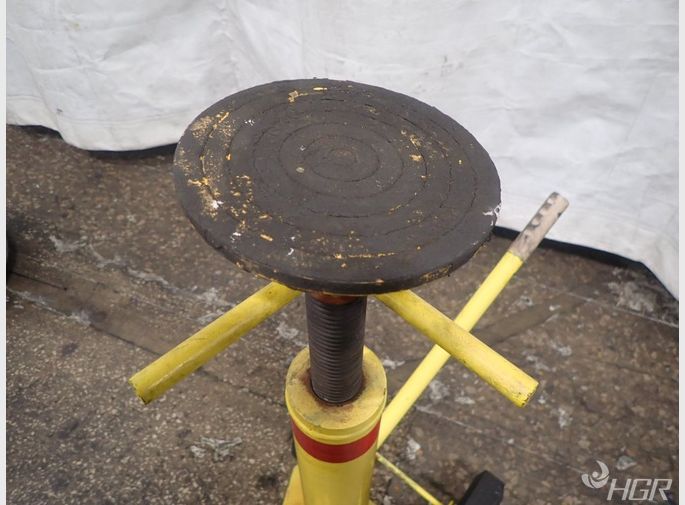  Trailer Stabilizing Jack