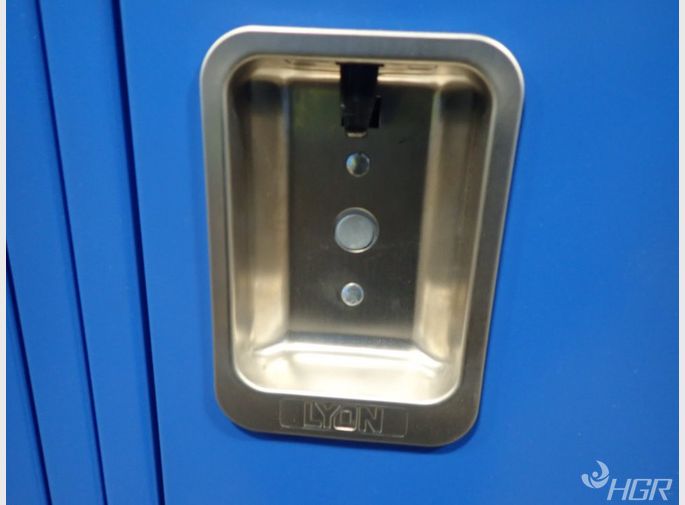  Locker 