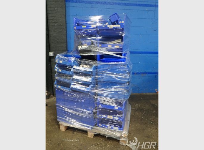  Plastic Bins