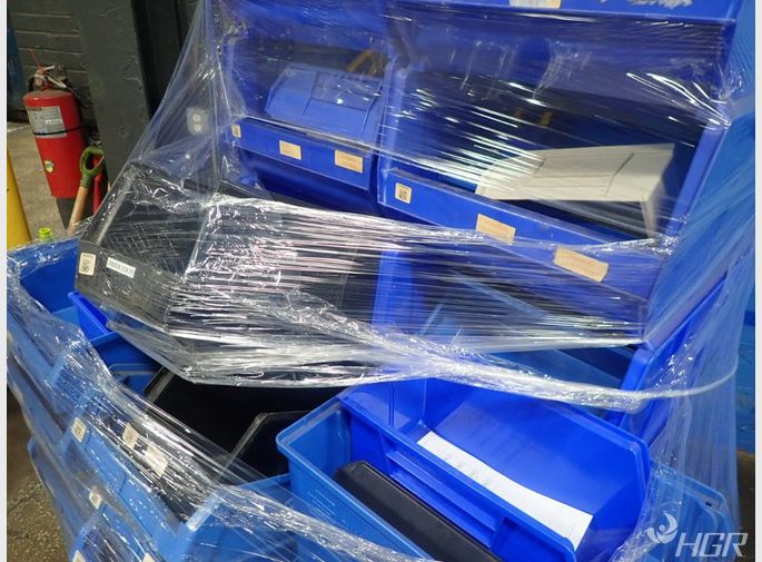  Plastic Bins