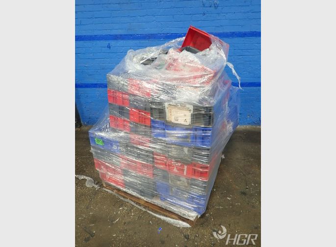  Plastic Bins