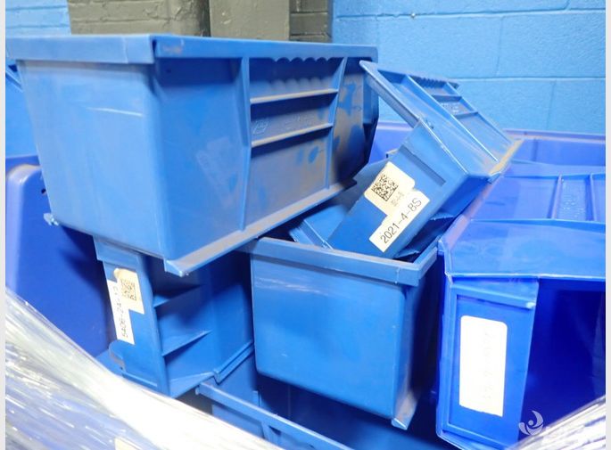  Plastic Bins