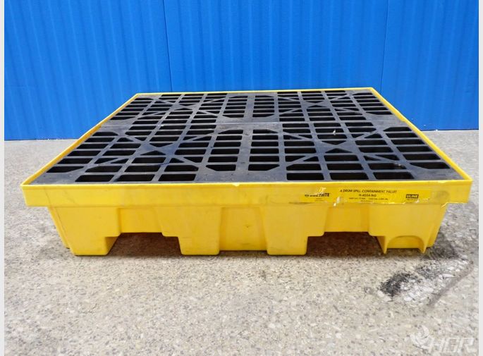 Uline Spill Containment Pallet