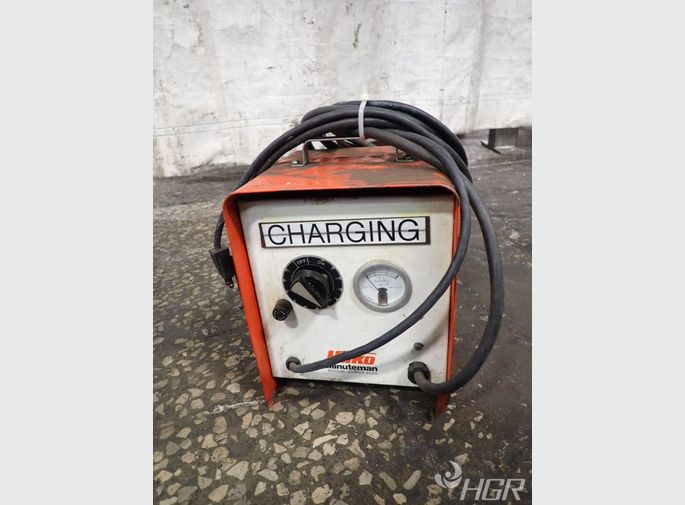 Hako Battery Charger