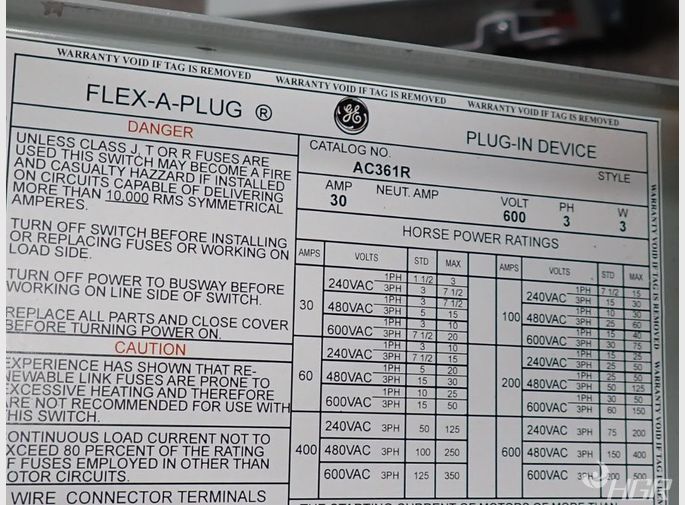 General Electric Bus Plug