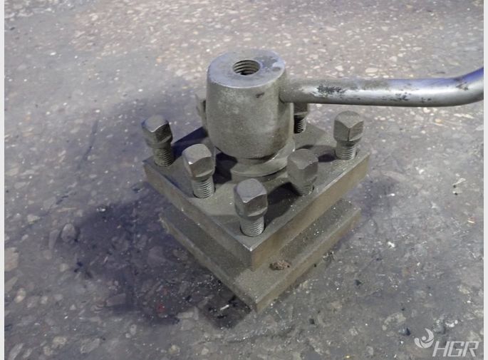  Tool Post
