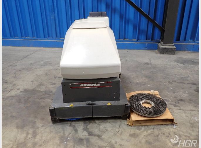 Advance Floor Scrubber