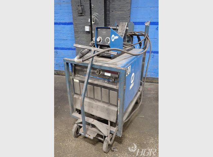 Miller Miller Deltaweld 652 Welder