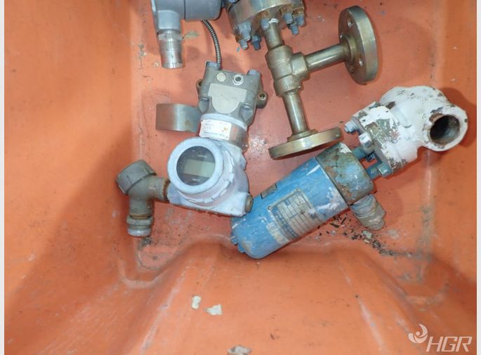  Valves